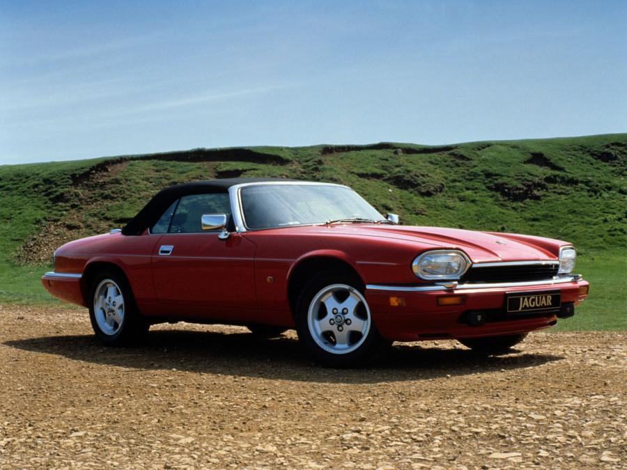 Jaguar XJ-S Convertible 1975 года  (фото 19 из 30)